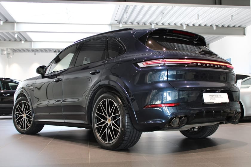 Bild 2 av Porsche Cayenne E-Hybrid Moms