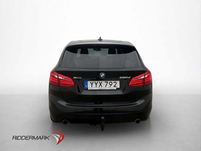 Bild 5 av BMW 220d xDrive Active Tourer 220 Sport line Pano HuD B-Kamera Drag Navi