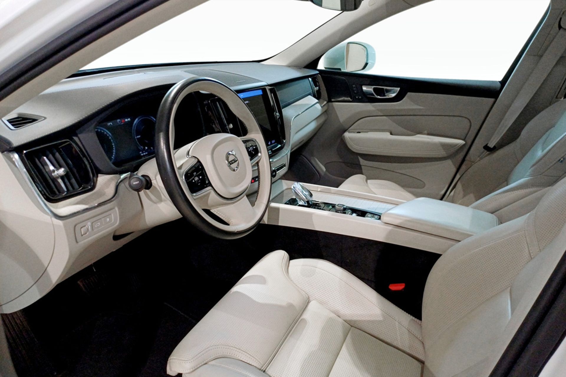 Volvo XC60 T8 AWD Recharge 2021, bild 5/9
