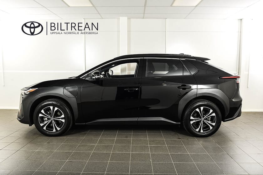Bild 2 av Toyota bZ4X 71.4 kWh AWD Executive 360° Carplay Navi Rattvärme MOMS
