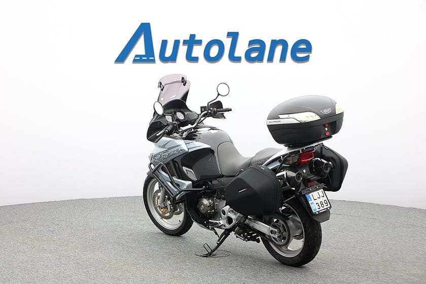 Bild 3 av Honda Powersports XL1000V Varadero *Nyservad, ABS, Väskor