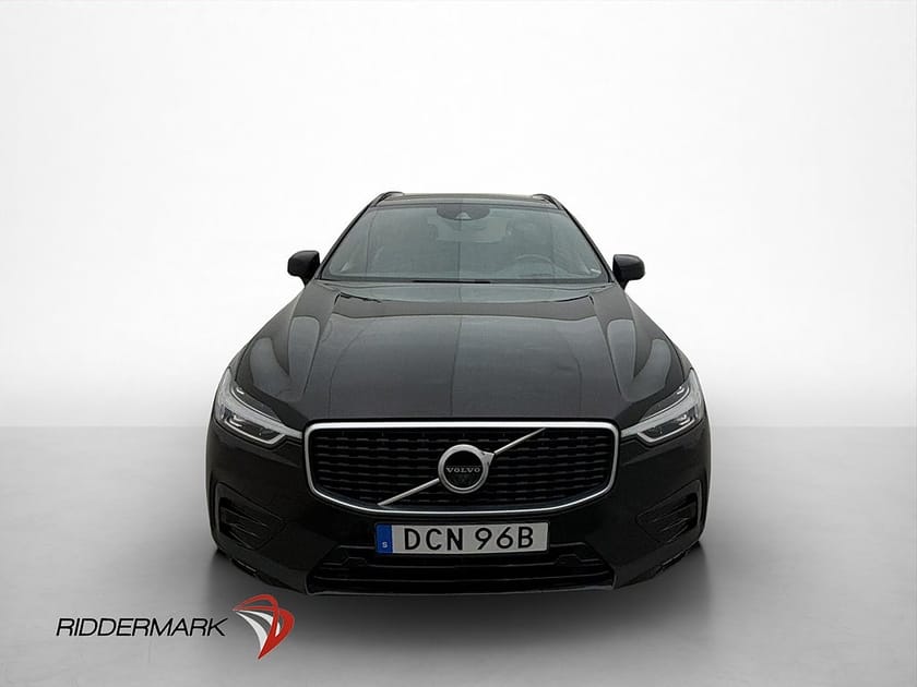 Bild 2 av Volvo XC60 B4 AWD R-Design Pano H/K HUD Värm 360° Navi Drag