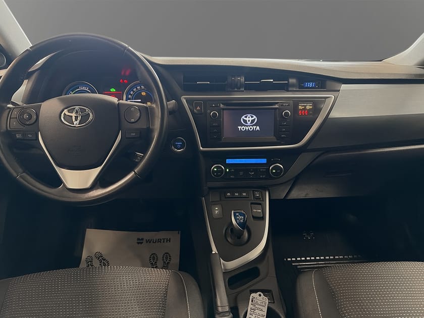 Bild 4 av Toyota Auris Touring Sports Hybrid 1.8 TS EDITION 50 SKYVIEW VINTERHJUL
