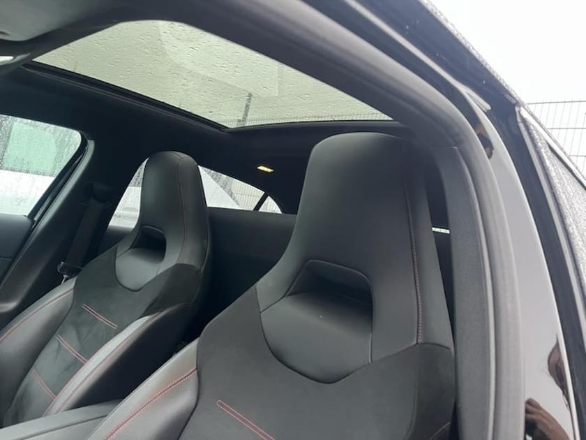Bild 5 av Mercedes-Benz A 250 AMG 224hk Panorama Backkamera Navi Burmester Sound