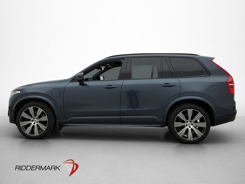 Bild 4 av Volvo XC90 7-seater T8 AWD R-Design B&W 7-Sits 360° HuD Pano Drag