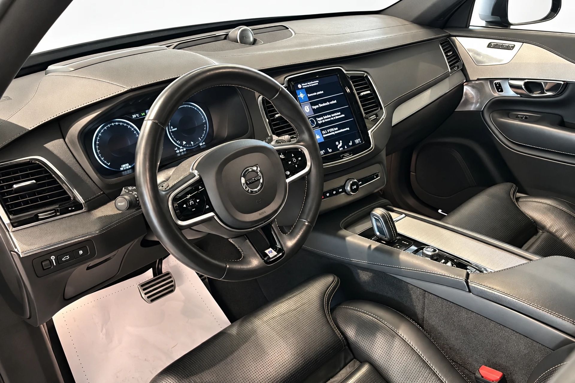 Volvo XC90 2020, kuva 6/10