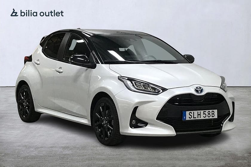 Bild 4 av Toyota Yaris Hybrid CVT Style 116hk Navi Backkamera Rattvärm