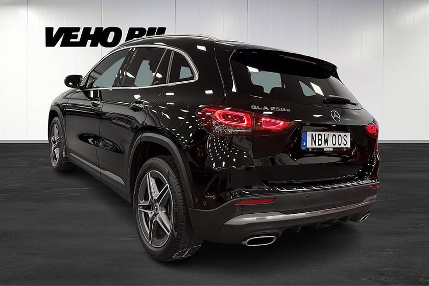 Bild 4 av Mercedes-Benz GLA 250 e 8G-DCT AMG Line Kamera Värmare Keyless Navi