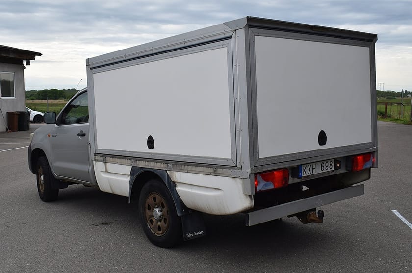 Bild 4 av Toyota Hilux Enkelhytt 2.5 4x4 Drag Moms Reparationsobjekt Export