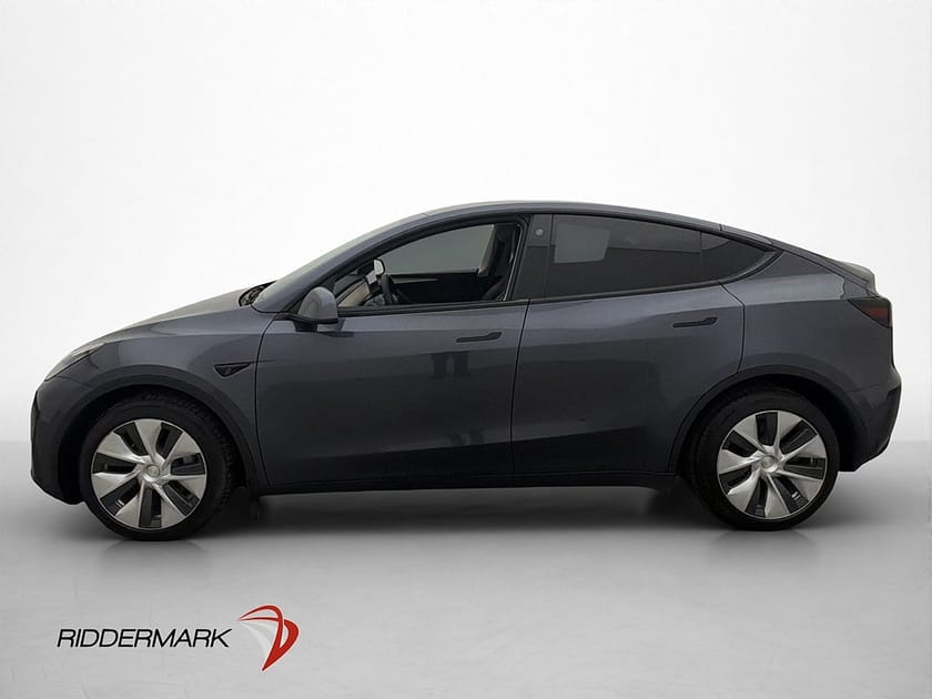 Bild 3 av Tesla Model Y Long Range AWD Pano AP Värmepump