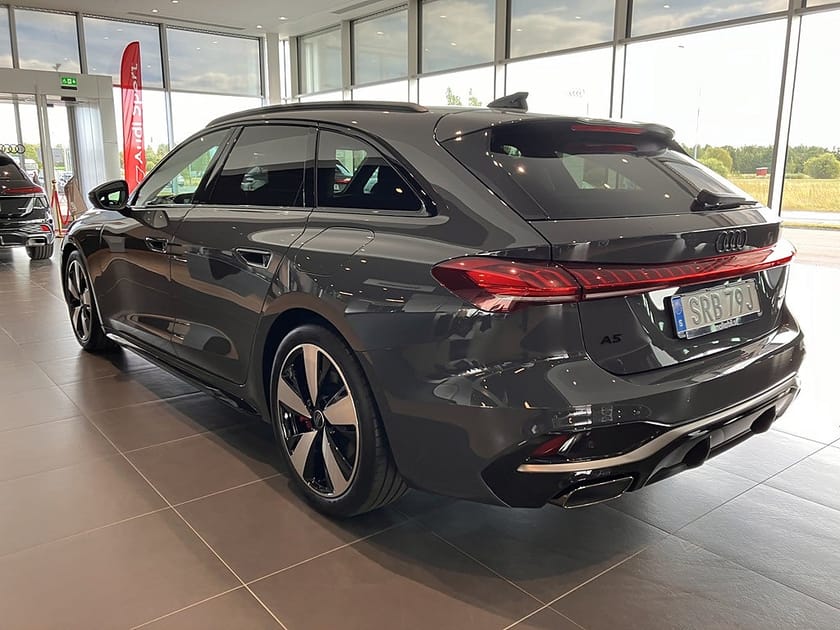 Bild 4 av Audi A5 Avant e-hybrid quattro 367 hk S-line