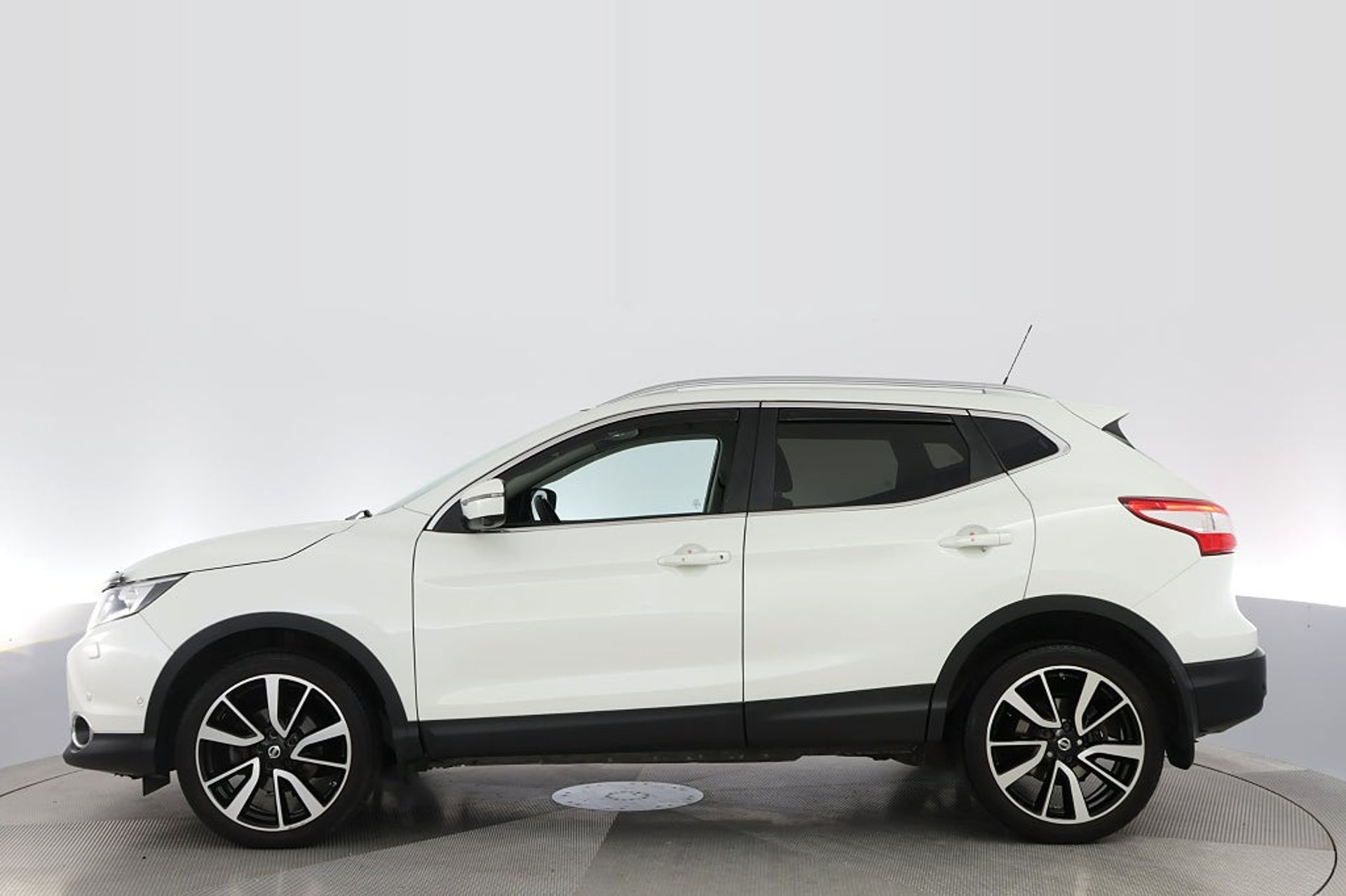 Nissan Qashqai 2016, bild 2/10