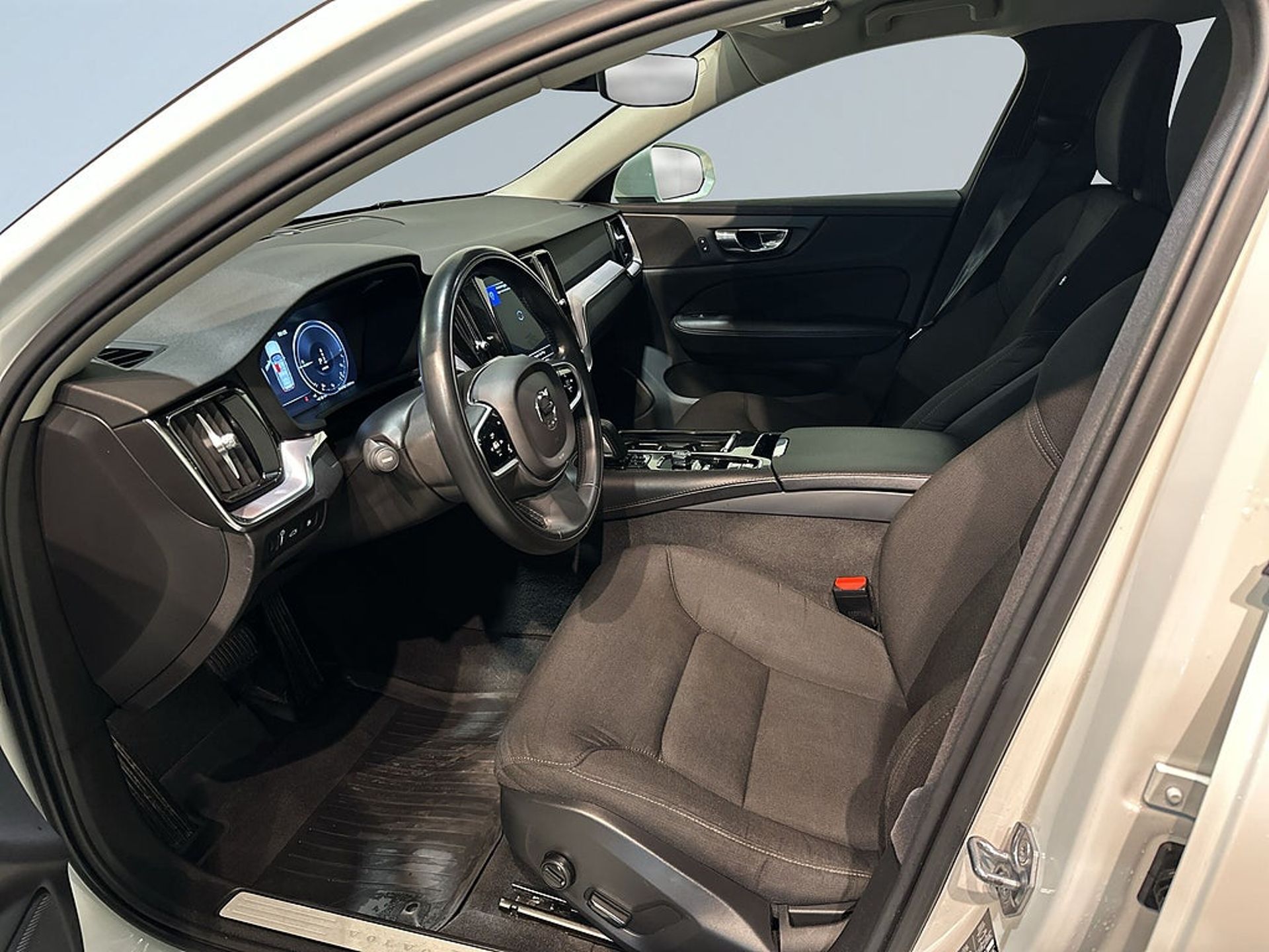 Volvo V60 2020, kuva 7/10