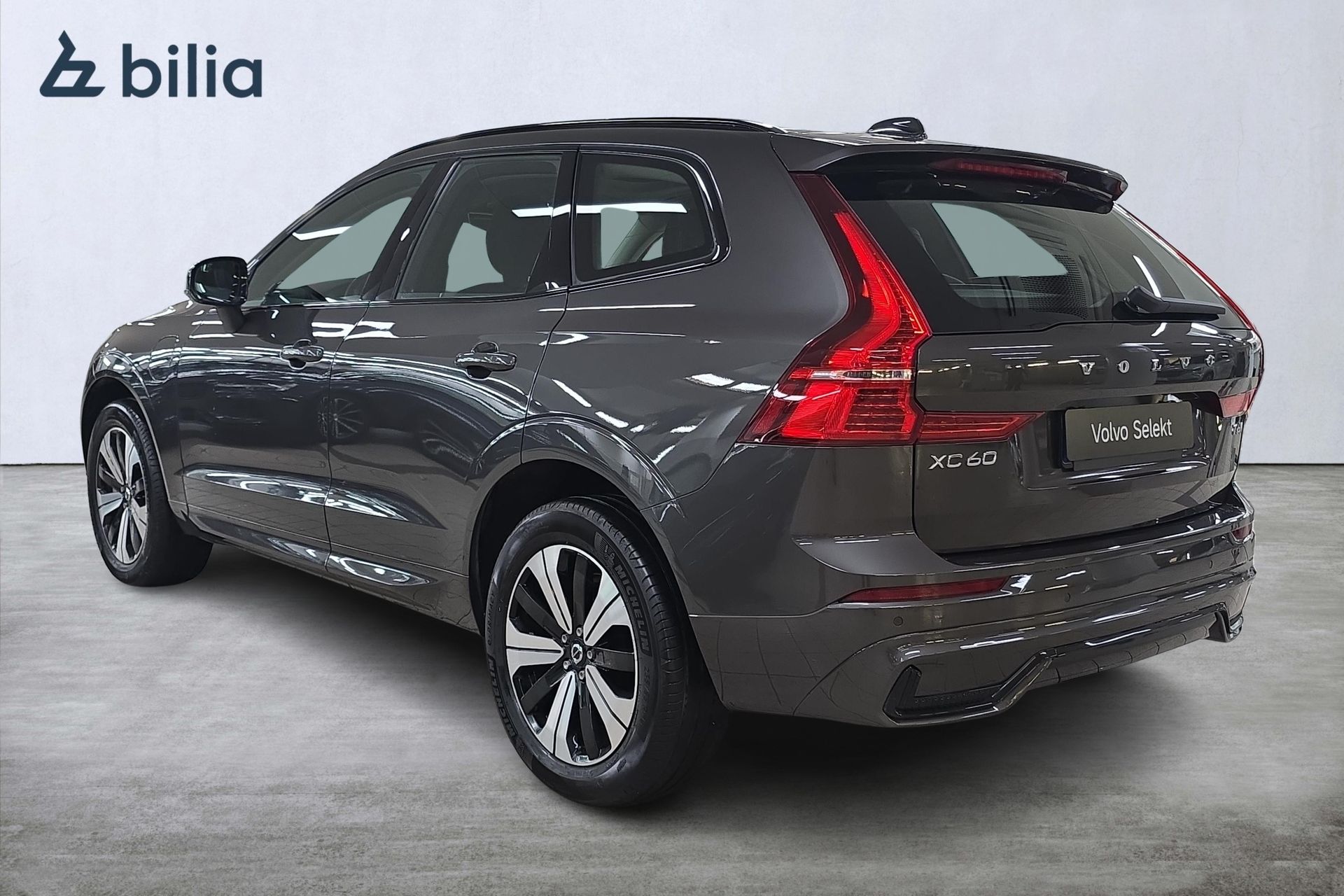 Volvo XC60 T6 Plus Dark Edition 2025, bild 2/10