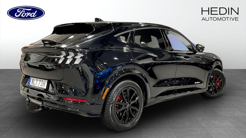 Bild 2 av Ford Mustang Mach-E Long Range AWD Teknikpaket + 351HK | Dragkrok | B&O ljud