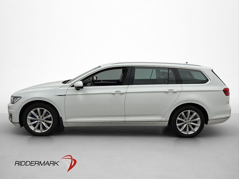 Bild 2 av Volkswagen Passat Variant GTE 1.4 TSI 218hk Kamera Dragkrok CarPlay
