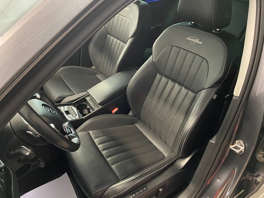 Bild 5 av Škoda Superb iV Kombi Skoda PHEV 218hk L&K Drag Navi Skinn