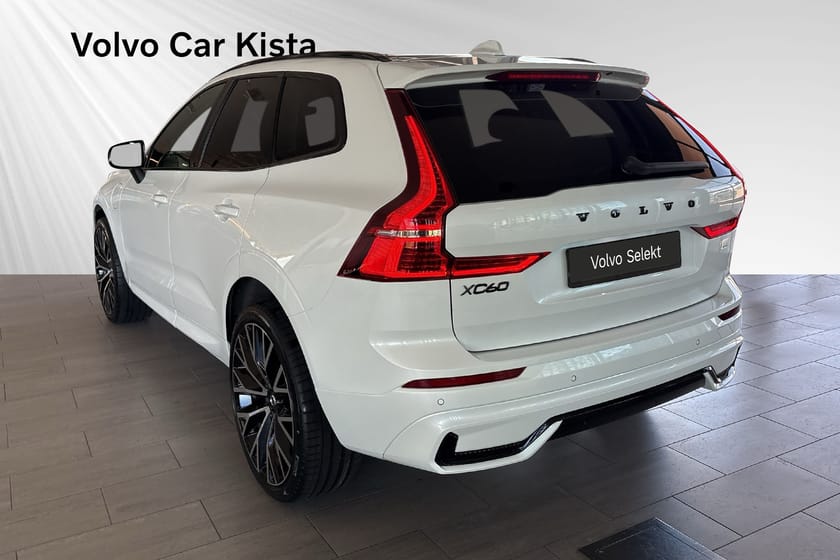 Bild 4 av Volvo XC60 Recharge T8 R-Design Läder Drag Pano H/K B-Kamera