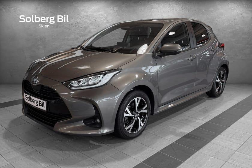 Bilde 1 av Toyota Yaris Hybrid 115 Active Tech/GARANTI/ OPPV.RATT/ R.KAMERA/ CARPLAY