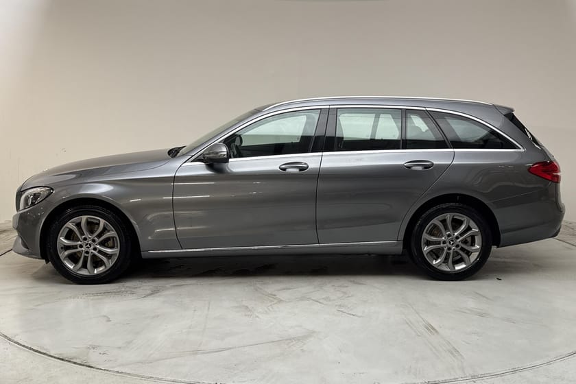Bild 2 av Mercedes-Benz C 220 T d 4MATIC