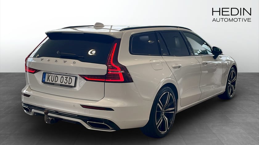 Bild 2 av Volvo V60 Recharge T6 R-Design 341hk Drag