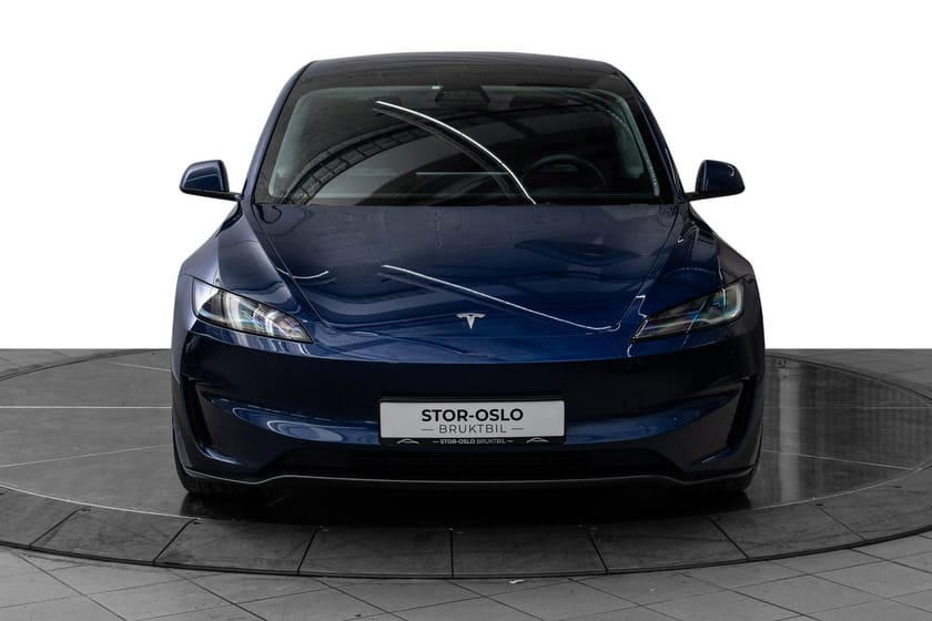 Bilde 3 av Tesla Model 3 Performance AWD 571WLTP 627HK Pilot Pano Kjøling-sete
