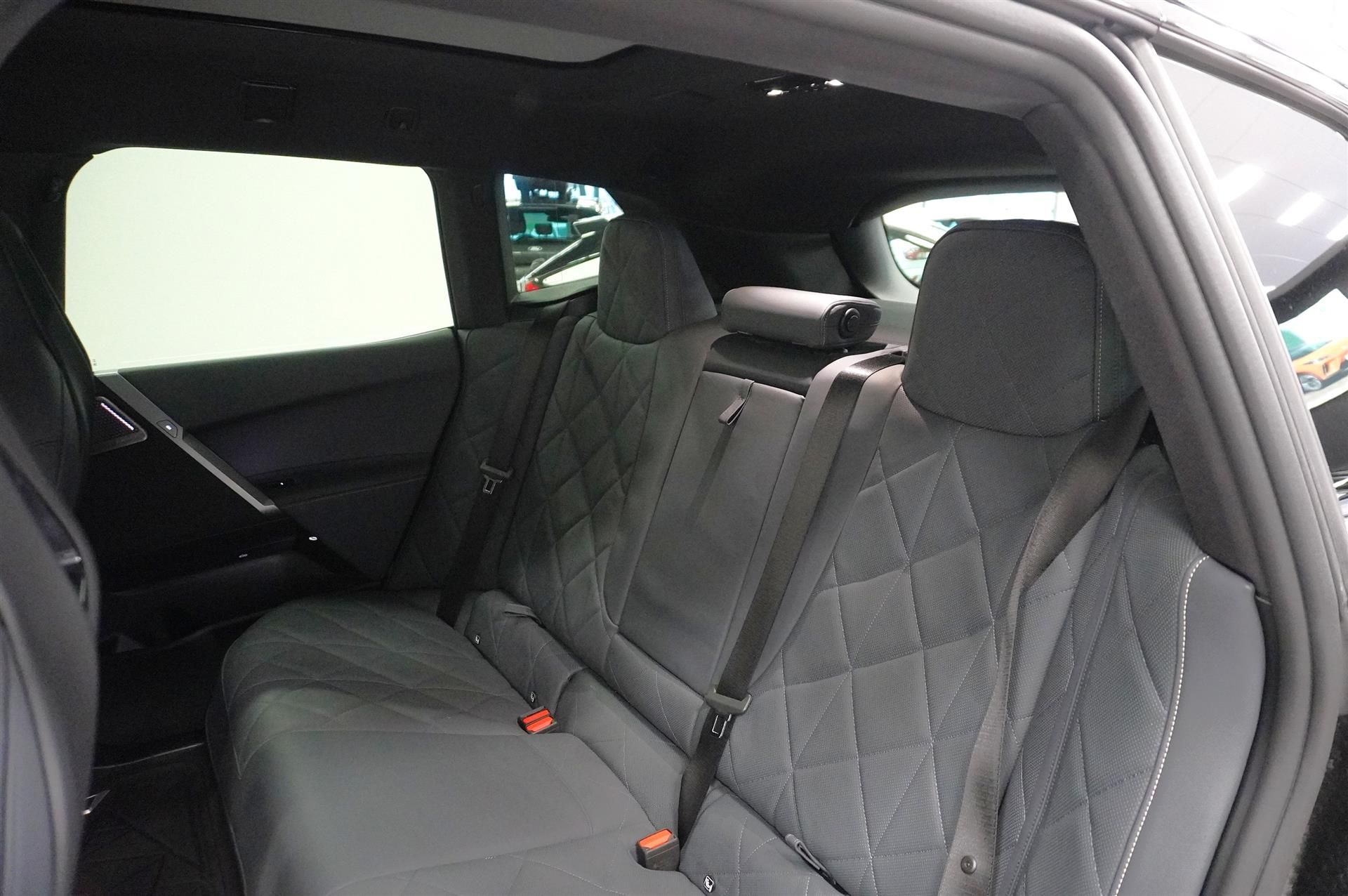 BMW iX xDrive60, 544hk, 2025