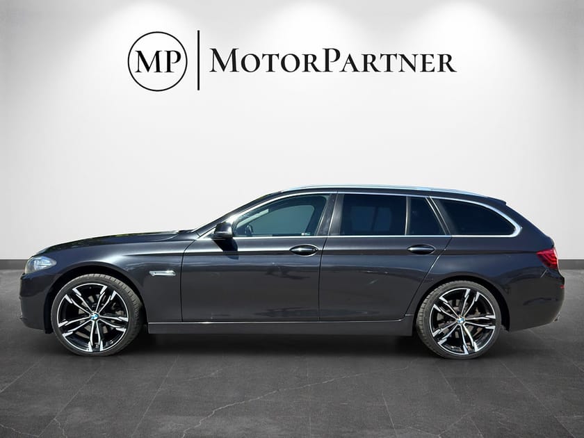 Bild 4 av BMW 520d xDrive Touring Cockpit Navi Drag Rattvärme