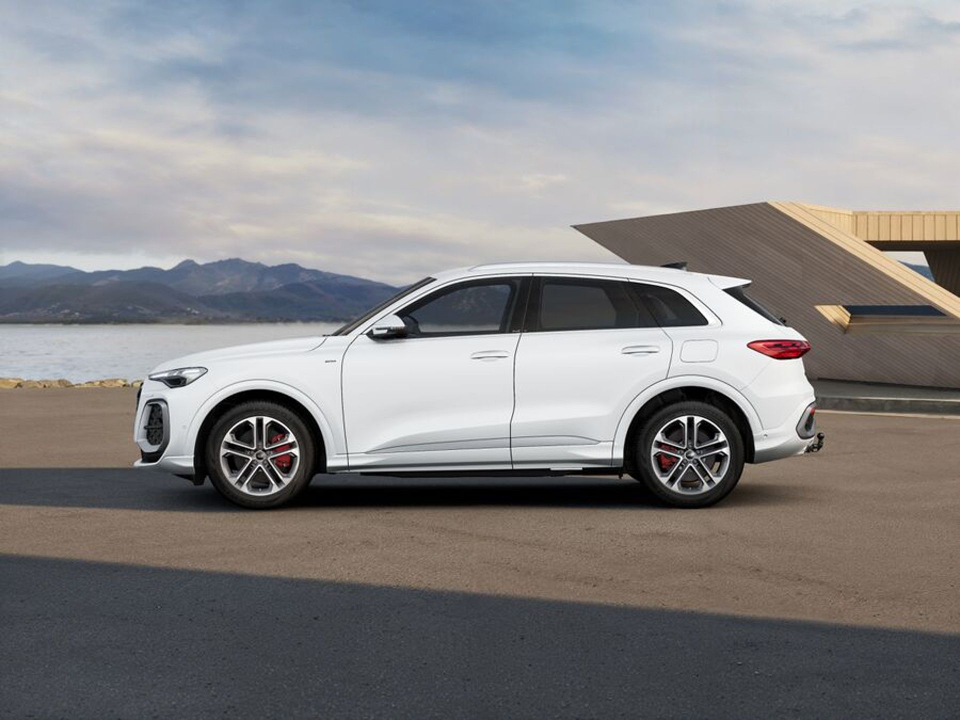 Audi Q5 e-hybrid quattro 2027, kuva 2/9