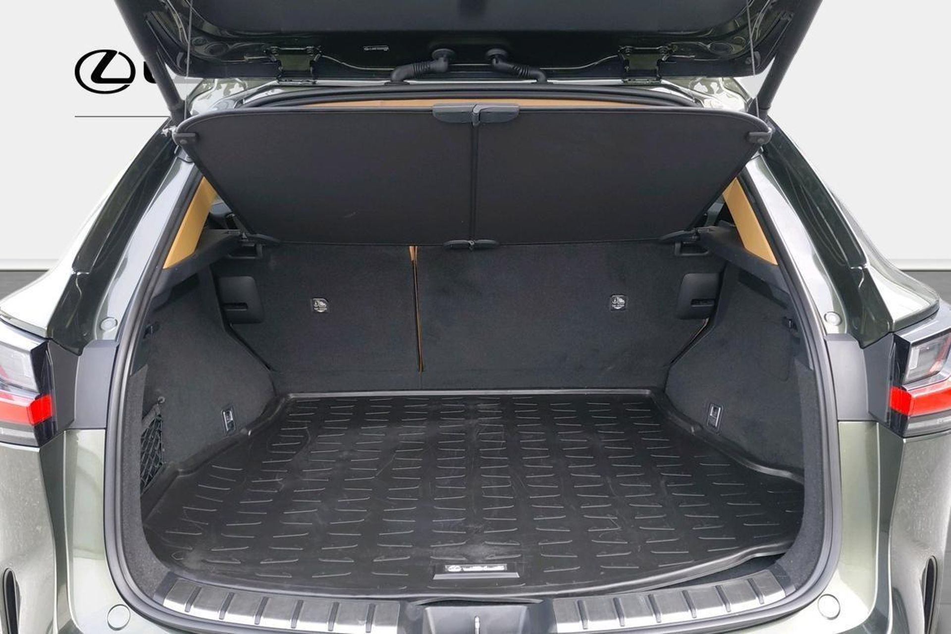 Lexus NX 450h+ 2022, bild 6/10