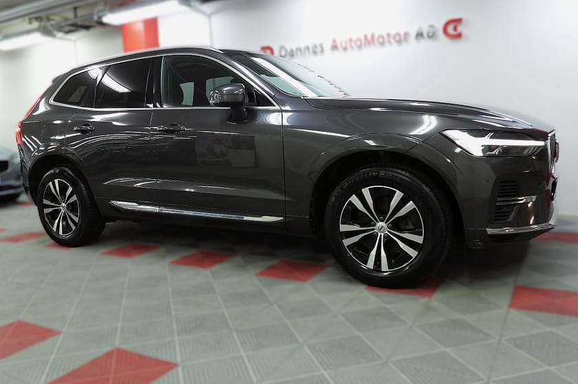 Bild 4 av Volvo XC60 Recharge T6 AWD Core Edition Panorama SoV Hjul