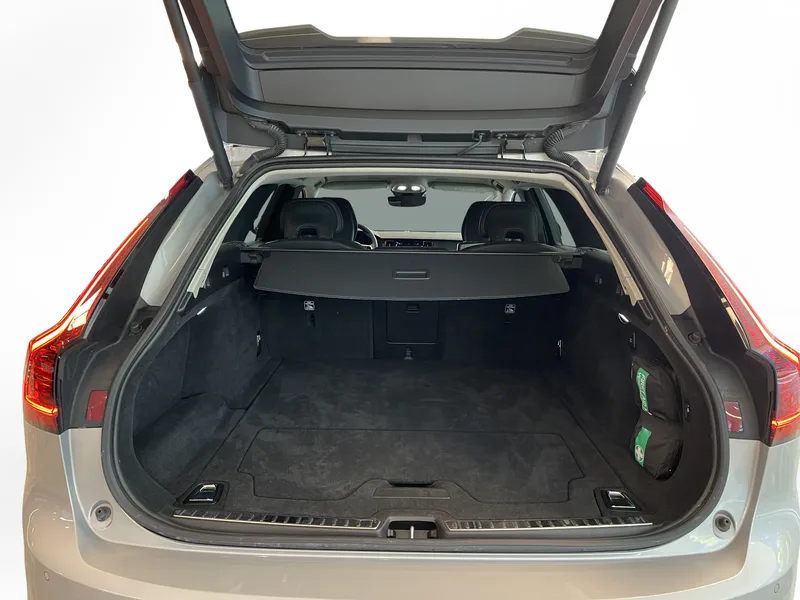 Bild 13 av 15 – Volvo V90 T6 Plus Dark Nordic Edition Plus Nordic Edition