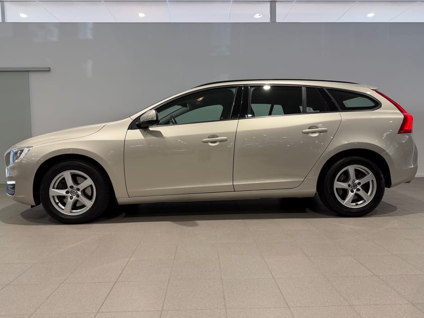 Bild 3 av Volvo V60 T3 Business / Farthållare / Sensorer bak /