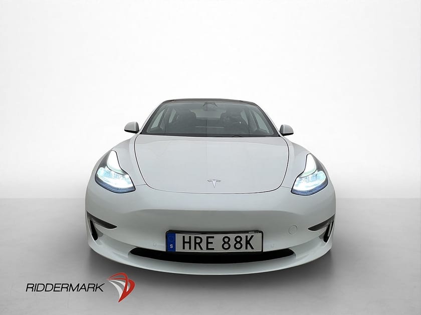 Bild 3 av Tesla Model 3 Long Range AWD Panorama Autopilot Svensksåld