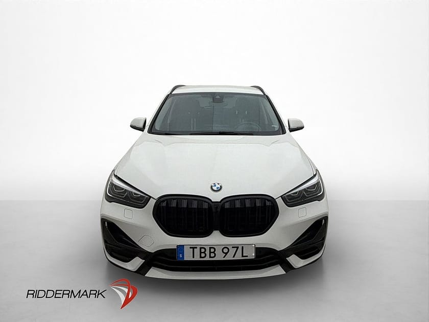 Bild 2 av BMW X1 xDrive25e 220hk Sport Line HiFi HUD Kamera Navi Drag