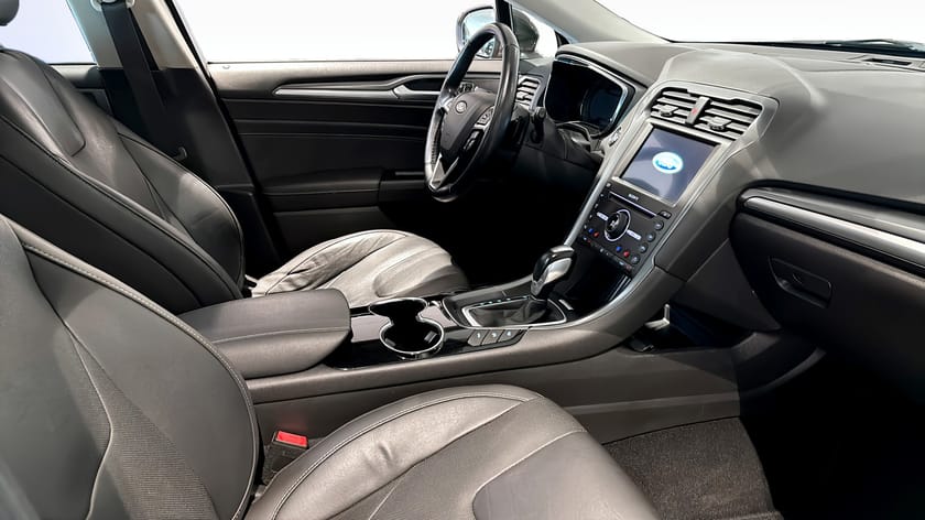Bild 3 av Ford Mondeo Sedan 2.0 Bi-Turbo 210Hk Aut | Drag | Pano | Massage