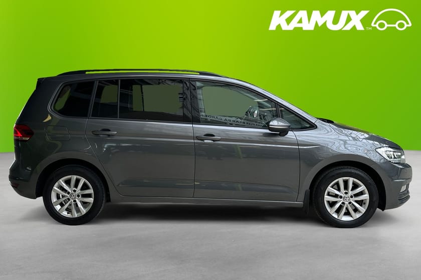 Bild 2 av Volkswagen Touran 7-seater 1.5 TSI  7-sits B-kamera Carplay Drag