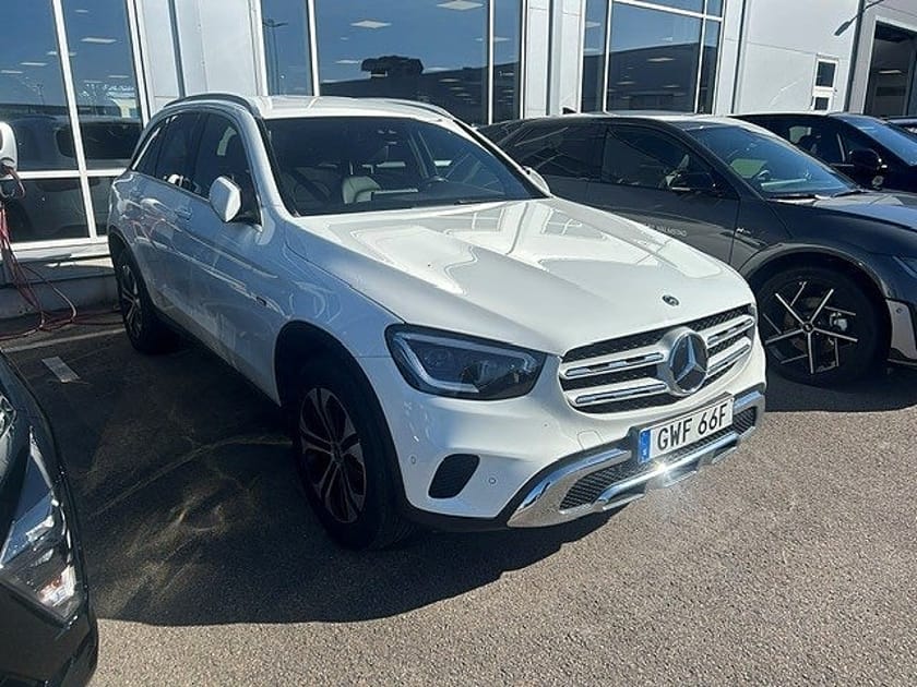 Bild 2 av Mercedes-Benz GLC 300 e 4MATIC 9G Laddhybrid / Digitalt Kombisntrument