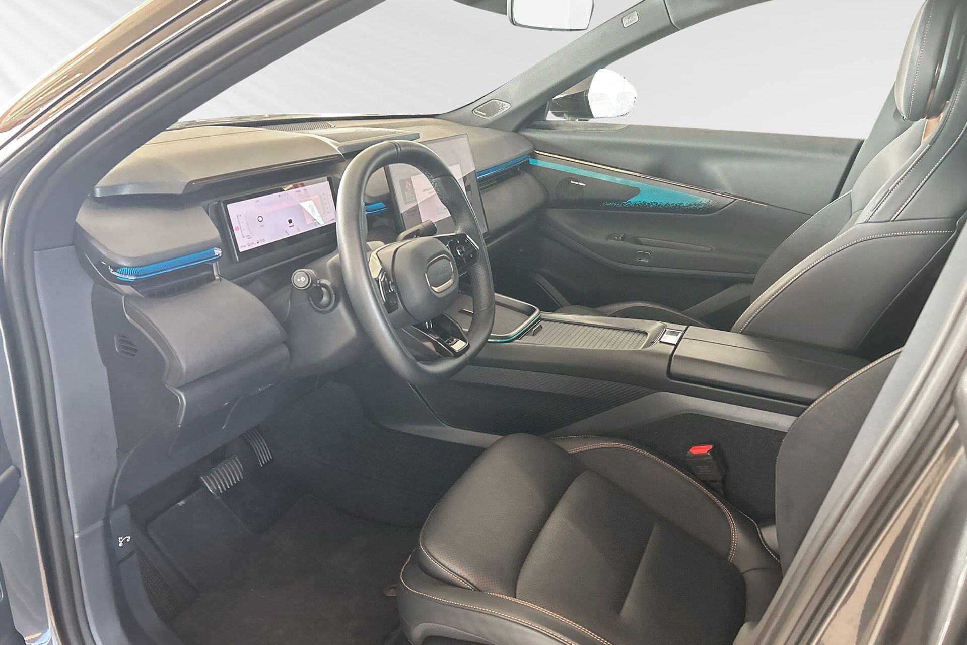 Lynk & Co 08 More PHEV 2025, bild 6/10