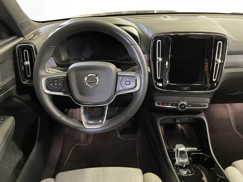 Bild 10 av 16 – Volvo XC40 Recharge Twin Plus