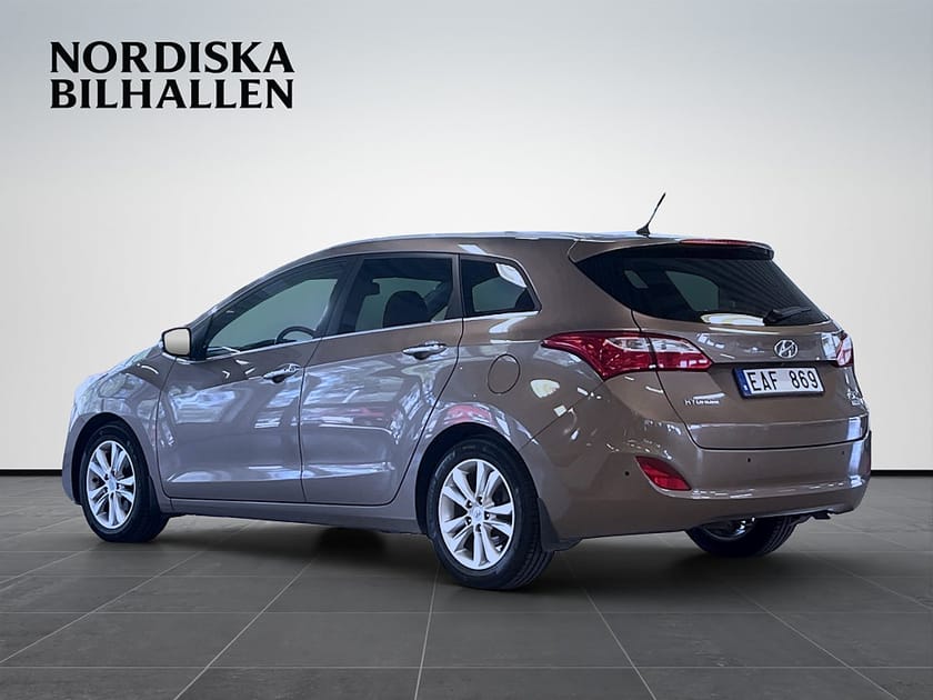 Bild 5 av Hyundai i30 Kombi 1.6 CRDi Business Nyservad Nybes Kamera Värmare