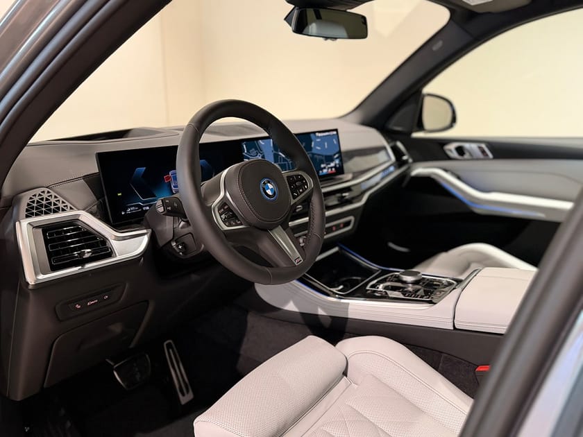 Bild 3 av BMW X5 xDrive50e xDrive 50e, M-Sport Business Edition, Panorama, Drag