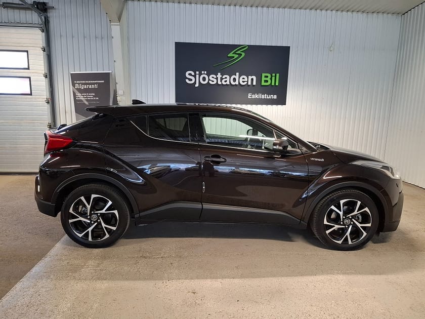 Bild 4 av Toyota C-HR Hybrid CVT X-Edition Backkamera Rattvärme