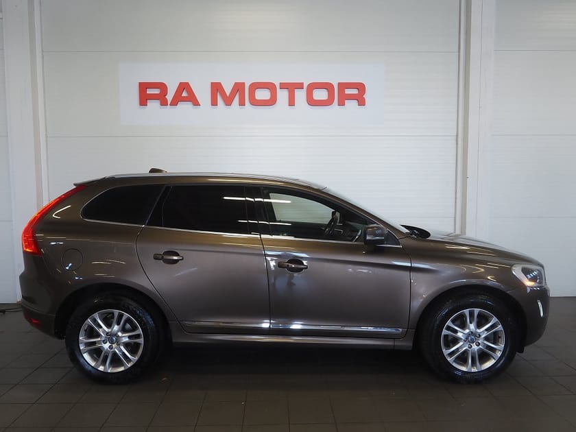 Bild 4 av Volvo XC60 D4 Geartronic Summum Business Edition Pro Drag Pano Nav