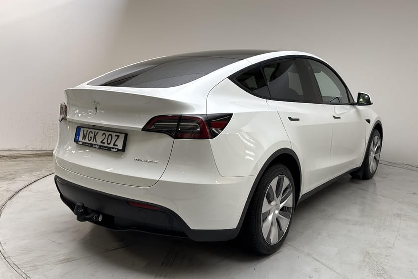 Bild 3 av Tesla Model Y Long Range AWD Dual Motor Läder Drag
