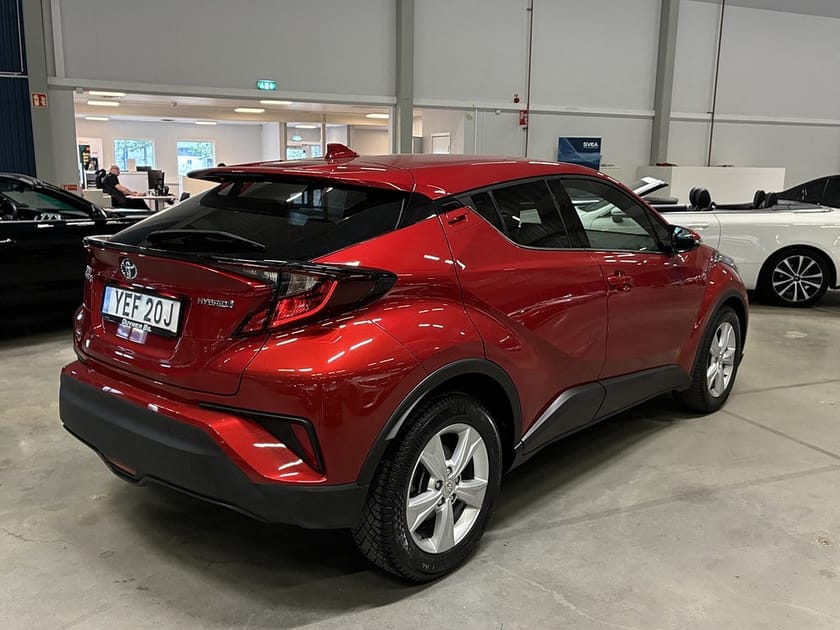 Bild 4 av Toyota C-HR Hybrid CVT X-Edition V-hjul
