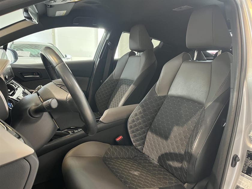 Bild 3 av Toyota C-HR Hybrid Executive Drag