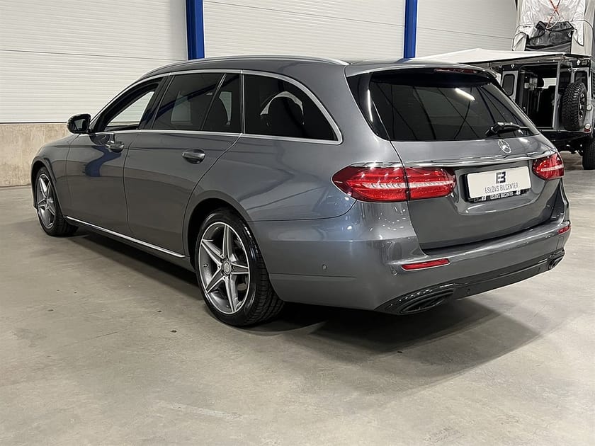 Bild 4 av Mercedes-Benz E 220 T d 4MATIC 194 HK / Avantgarde / Burmester / Värmare /