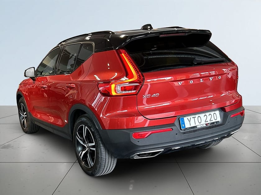 Bild 5 av Volvo XC40 D4 AWD Aut R-Design Pano/Drag/Dvärm/Kamera/Adap.Fhåll