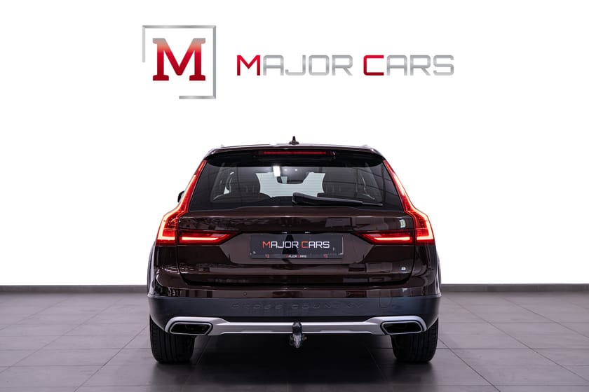 Bild 5 av Volvo V90 Cross Country D4 AWD Pro Polestar Skinn Kamera Maple Dragkrok 200hk